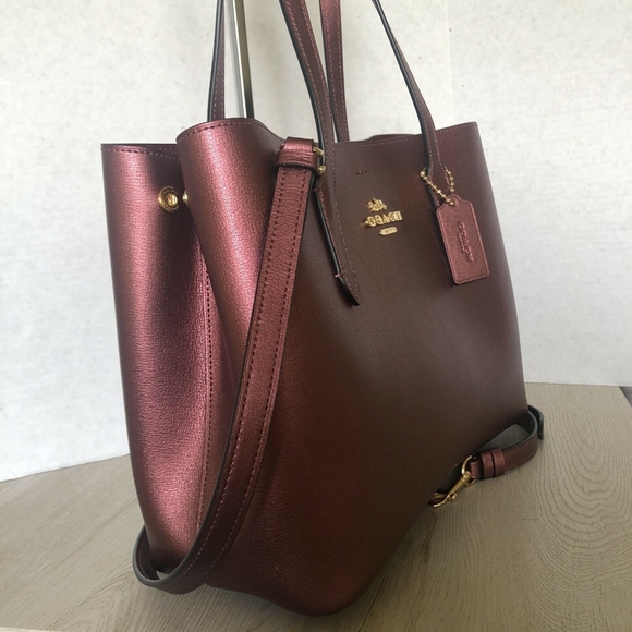 Coach purse - Picture 2 of 5